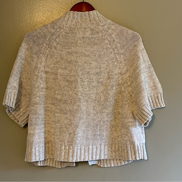 Old Navy Womens Short Sleeve Cardigan Toggle Button Up Gray Sweater Size M - Picture 9 of 12